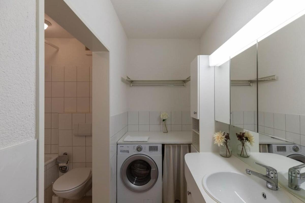 Executive 1br Flat, Center - Hammer 2